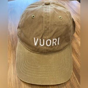 NWT Vuori dad hat
